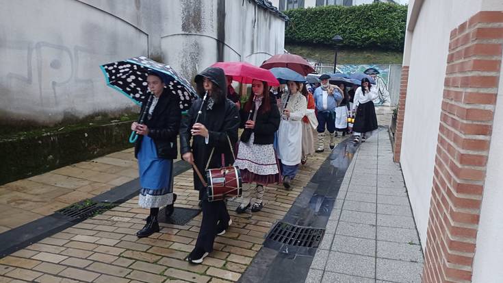 Mari Domingiren alaitasunak zipriztindu du Arrankudiaga-Zollo