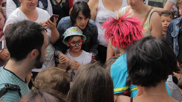 Ilusioa eta muxuak banatu di 27 1499276958744