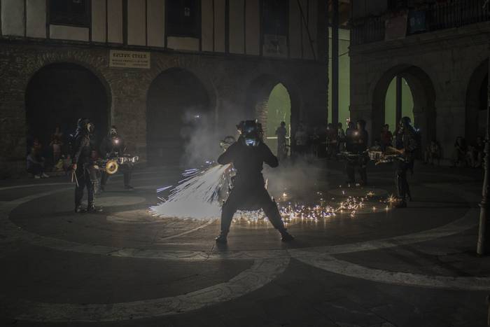 Deabru Beltzak taldeak gaua  17 1501492713706