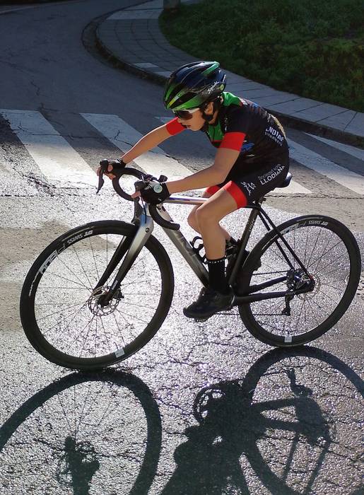 Txirrindulari gazteek erloju 70 1771856287831