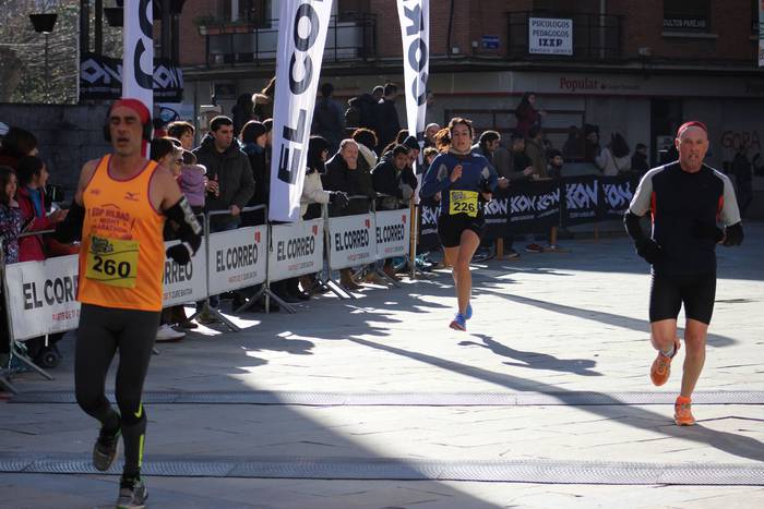 300 korrikalari baino gehiag 84 1517150419554