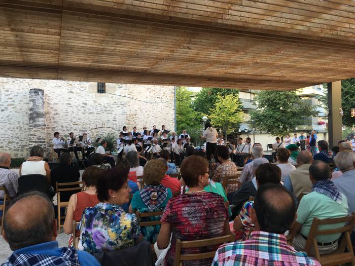 Haurrak eta edadetuak izan d 20 1502712059620