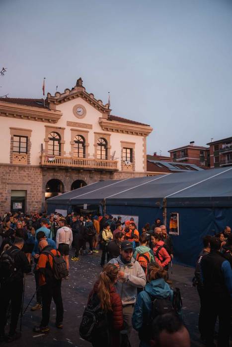 Gorobel Ibilaldiak ehuna men 26 1762257266805