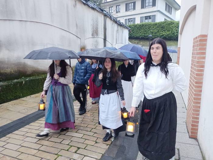 Mari Domingiren alaitasunak  7 1766617256711