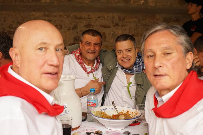 Ehunka kofrade bildu dira el 59 1756714099509