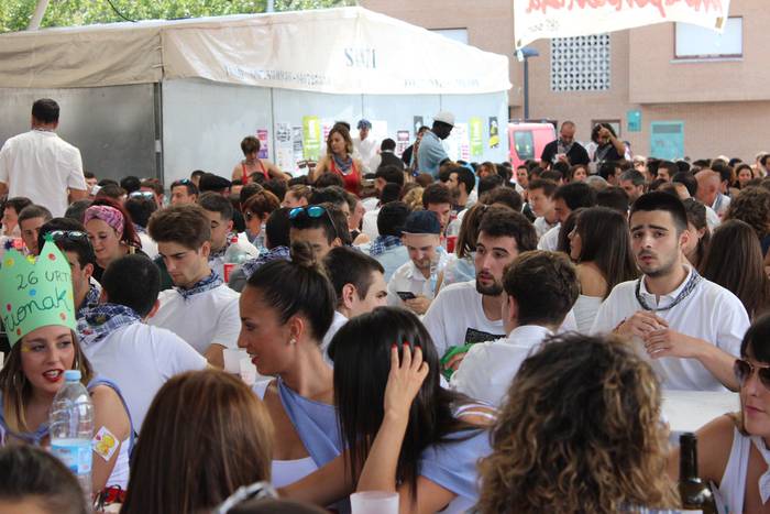 Aldai plaza txiki geratu da  6 1503586146650