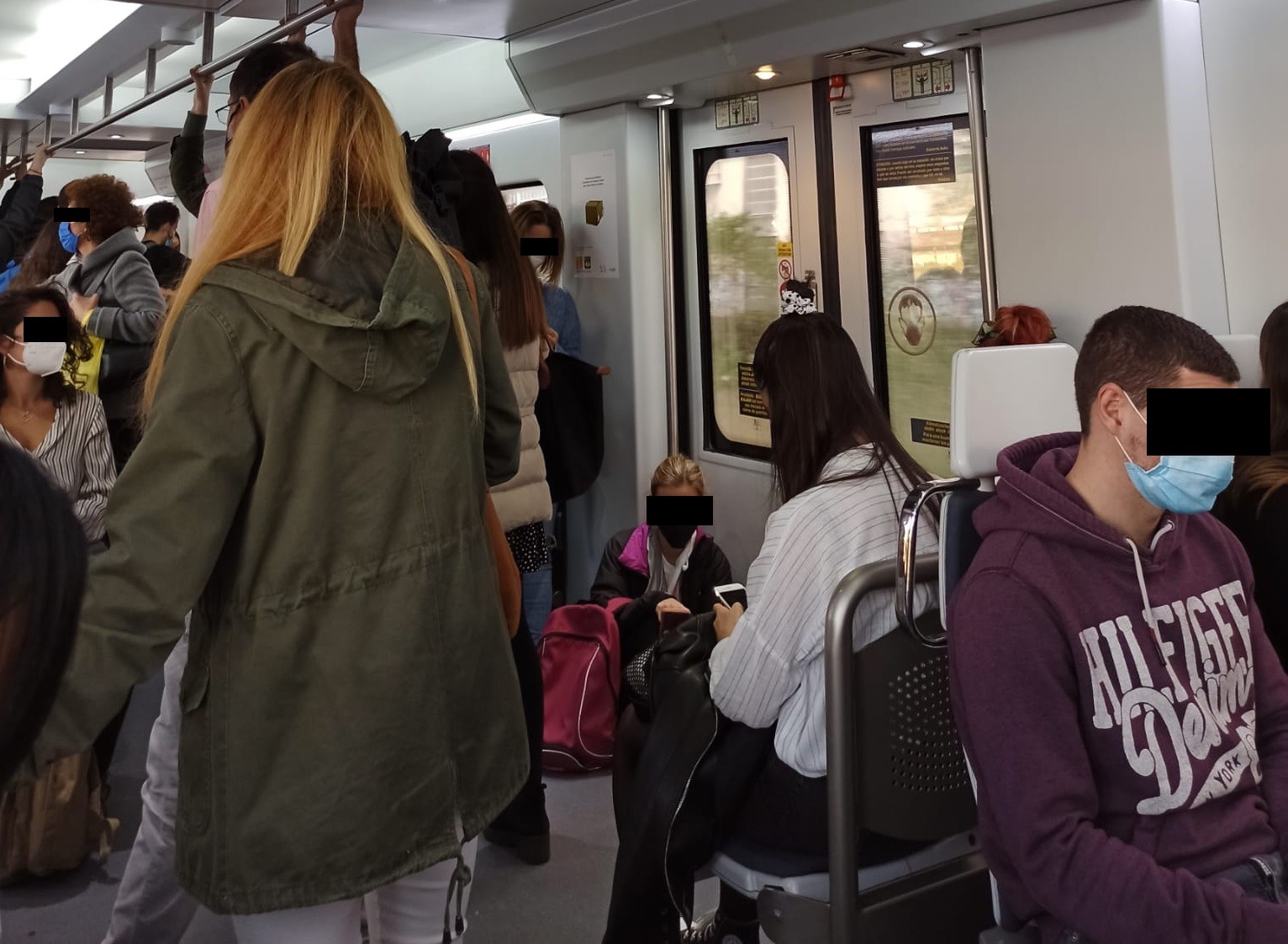 Jendez lepo itzuli da 14:35eko trena Bilbotik Aiaraldera, aurreko trena bertan behera geratu delako