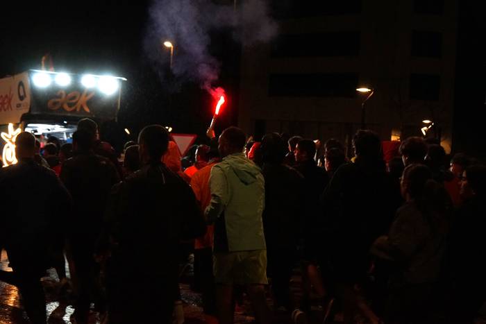 Ehunka lagun atera ditu Korr 44 1774597419669