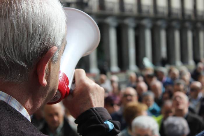 Aiaraldeko plazak bete dituz 13 1520881298549