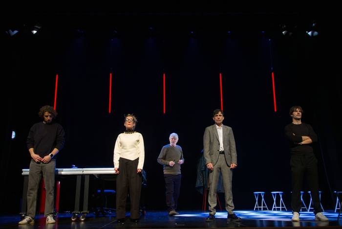 Agurtzane Intxaurragak zuzendutako "7 urte" antzezlana ostiralean estreinatuko da