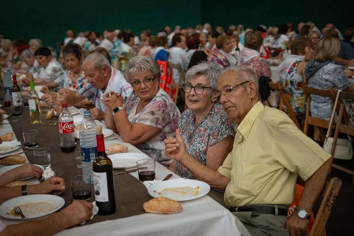 Haur eta nagusiak izan dira  65 1755092679927