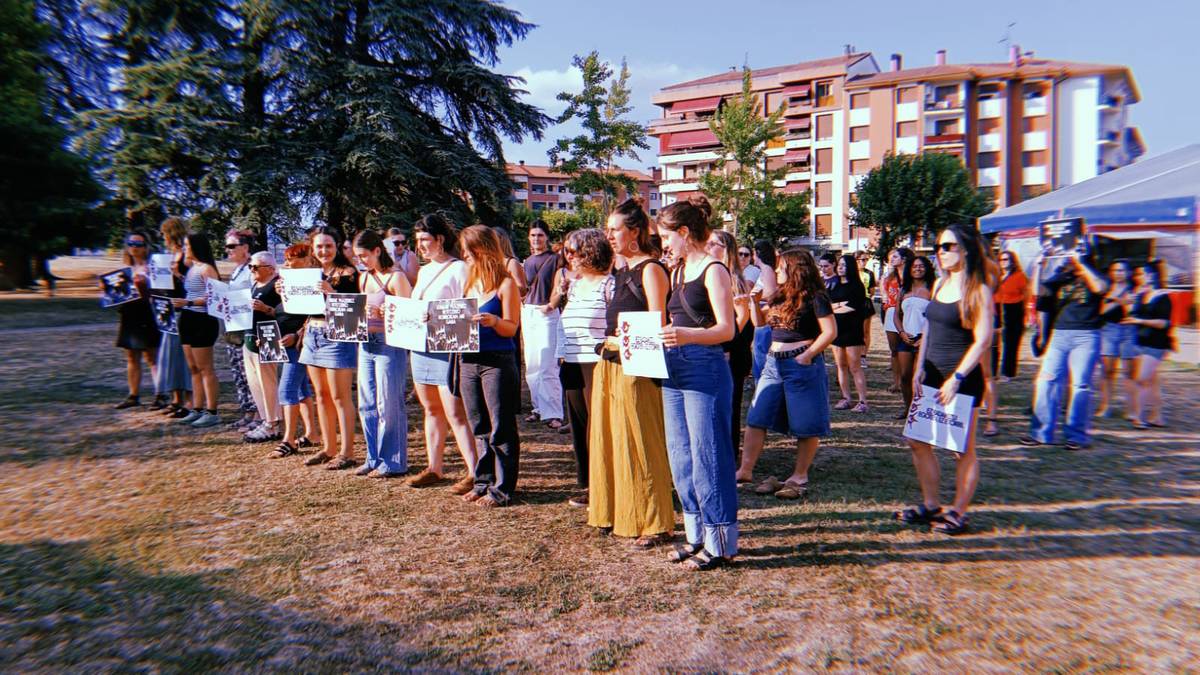 "Oholtzara igo eta pankartak ateratzeko prest" jarraitzen du Aiaraldeko Mugimendu Feministak