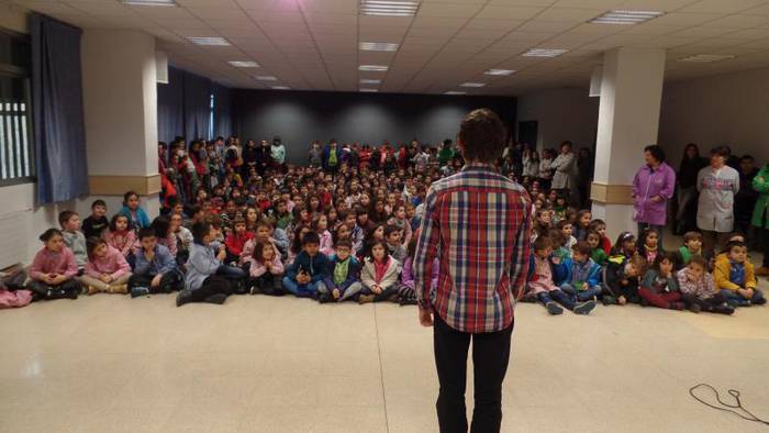 Euskararen Urrezko Makila bi 11 1487252167147