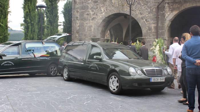 Hainbat alderdietako kideak  4 1500921927158