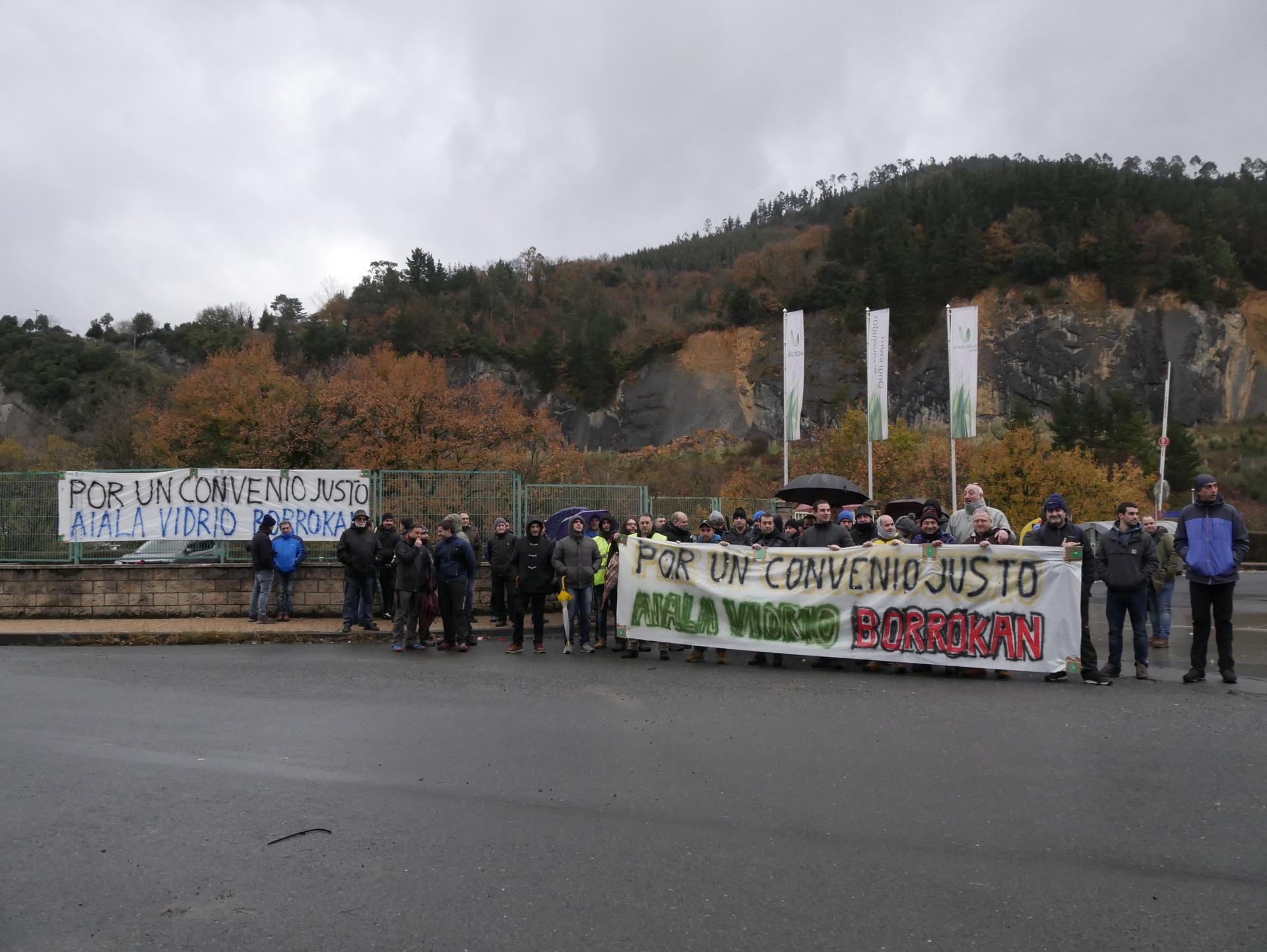 Lanuzteekin jarraituko dute Aiala Vidrioko langileek, zuzendaritzaren eskaintza nahikoa ez dela iritzita