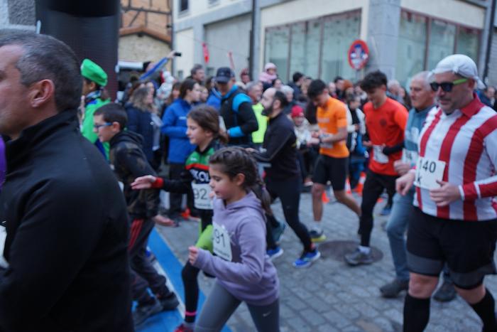 400 kirolarik parte hartu zu 44 1767282252610