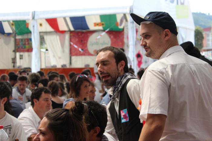 Aldai plaza txiki geratu da  19 1503586274699