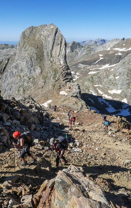 Piriniotan ibili dira Mendik 16 1500367641143