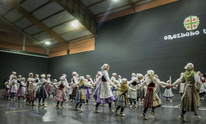 Ubixeta dantza taldeak dantz 45 1766416583451