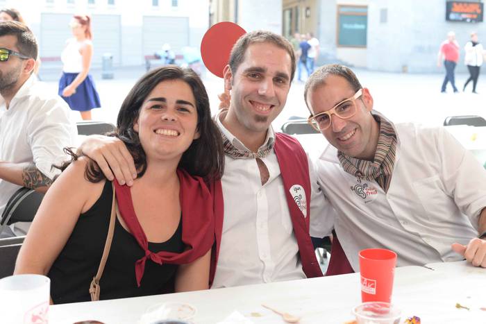 Aldai plaza txiki geratu da  171 1503895524204