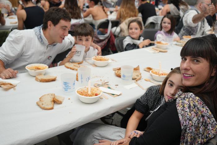 Euskal Jaiak Aldai plaza har 10 1759004269467