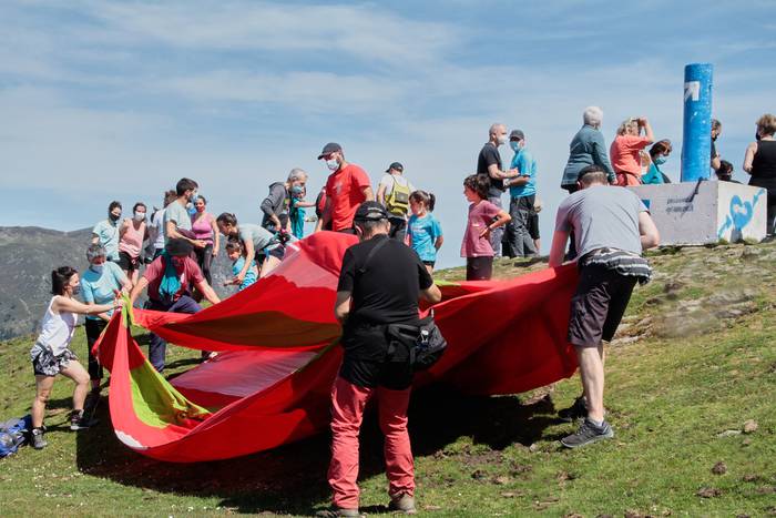 Dozenaka lagun igo dira esku 67 1620624418793