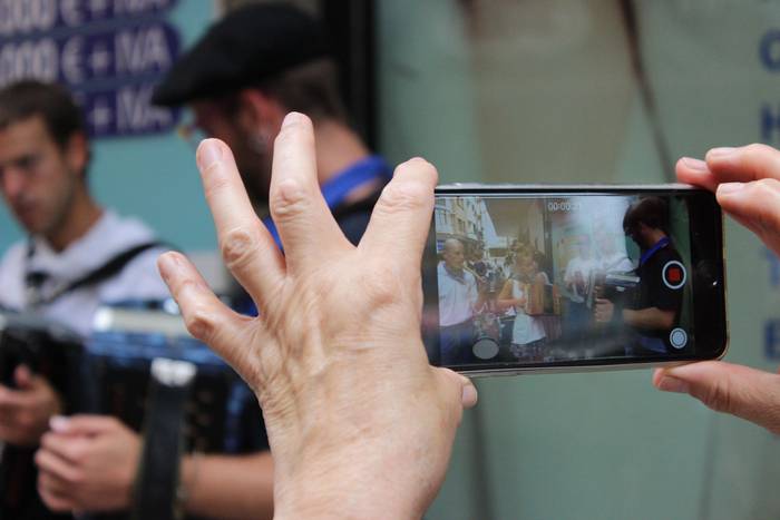 Sokatik tiraka itzuli dira j 17 1503500320886