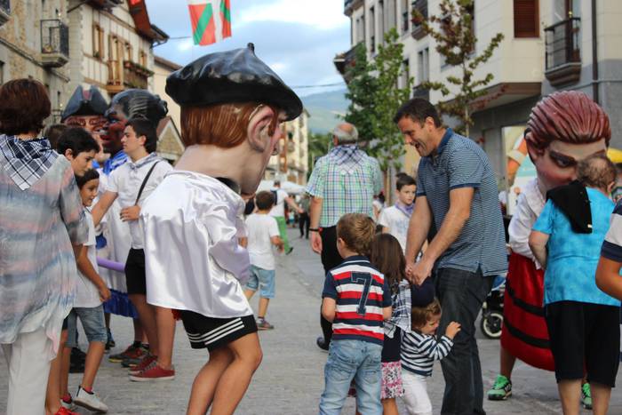 Txupina jaurtita hasi dira O 27 1504206282055