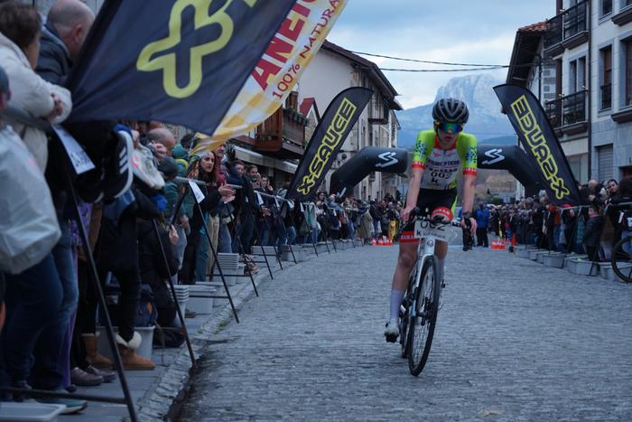 400 kirolarik parte hartu zu 165 1767283096732