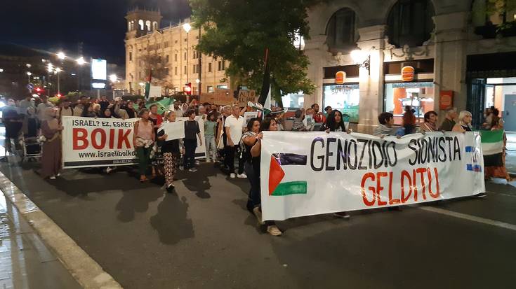 Palestinaren kontrako sarraskia salatzeko lau deialdi egongo dira gaur Aiaraldean