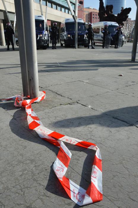 Tubos Reunidoseko langileek  37 1772101463035