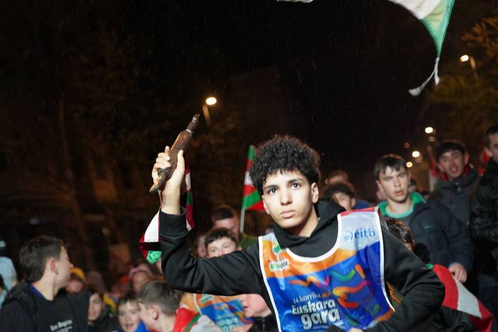 Aldarrikapenez eta pirotekni 144 1774615600090