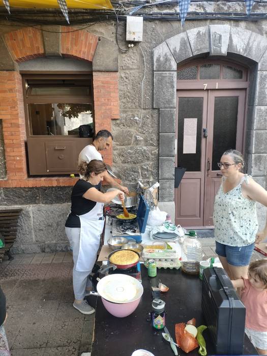 Bi eguneko festa egin dute A 51 1758574745889