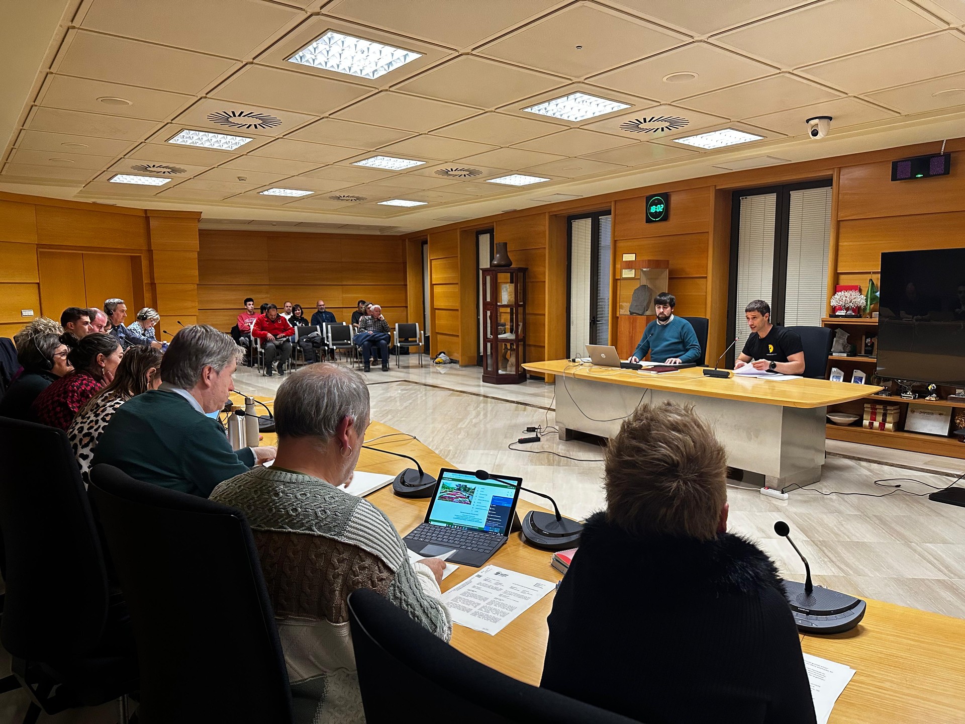 Laudioko Udalak ziurtatu du otsailaren 4an kirol teknikaria lanean egongo dela