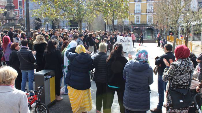 Greba feministaren goizeko t 166 1520520390745