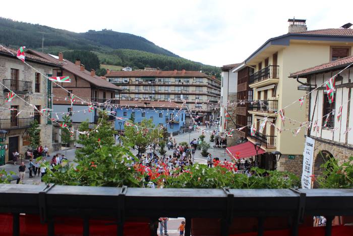 Txupina jaurtita hasi dira O 7 1504206017534