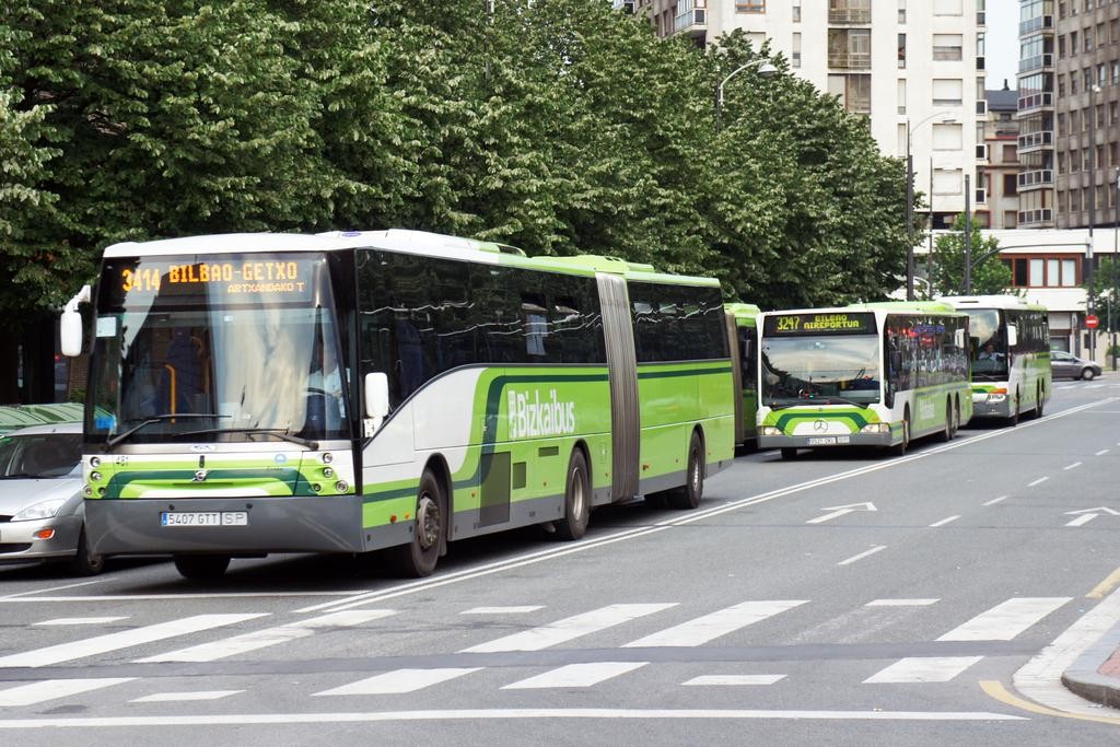 Bizkaibusek hobekuntzak egin ditu Orozkoko zerbitzuan