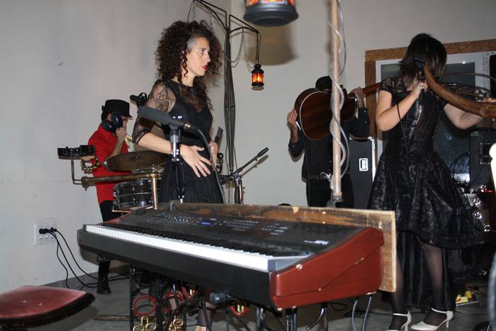 Aiaran ere armairutik atera  69 1511253425119