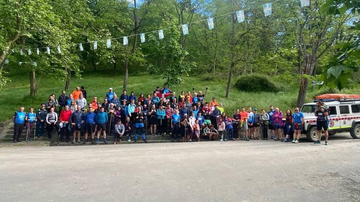 150 partaide bildu ditu San Prudentzio mendi martxa familiarrak