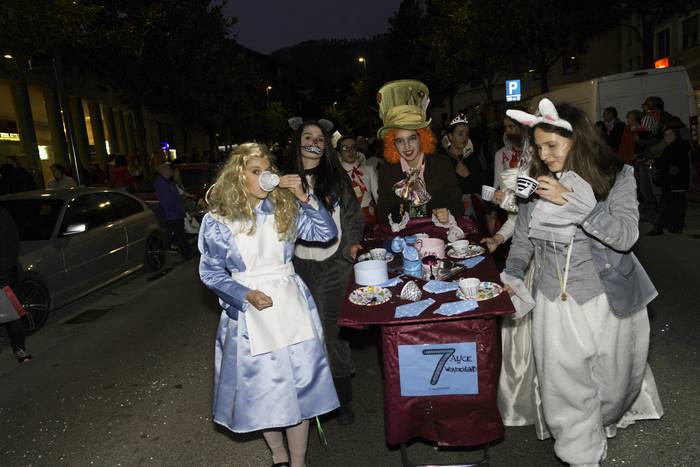 Mozorro koloretsuek ziprizti 63 1488198991552