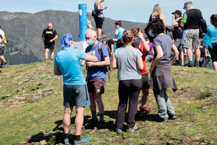 Dozenaka lagun igo dira esku 69 1620624420155