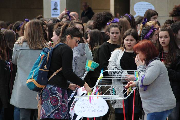 Greba feministaren goizeko t 26 1520512079172