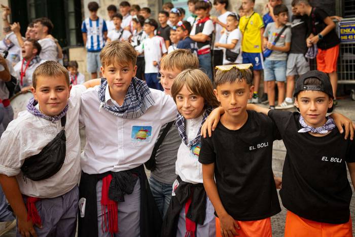 Lehertu da festa-giroa Amurr 36 1755025687222