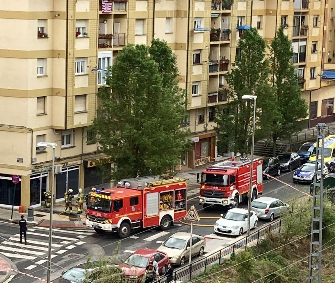 Sutea piztu da Latiorro auzunean, baina ez da zauriturik egon