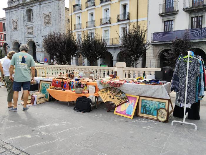 Antzinako objektuz eta bildu 70 1758390993049