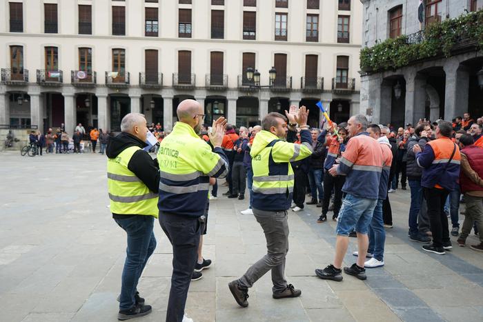 Laudiora mugitu da gaur Tubo 18 1772539004839