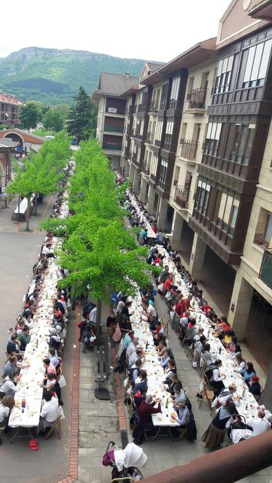 Jendetza eta giro ona nagusi 100 1494849761848