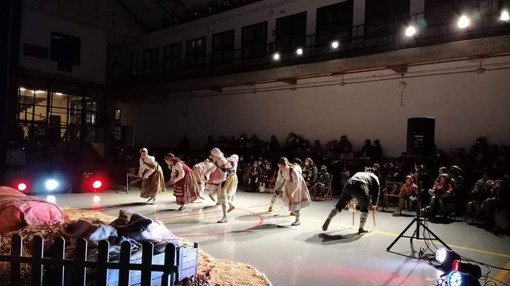 Urduñako Jai Alai frontoia, Mari Domingi, Olentzero eta dantzarien jai alai