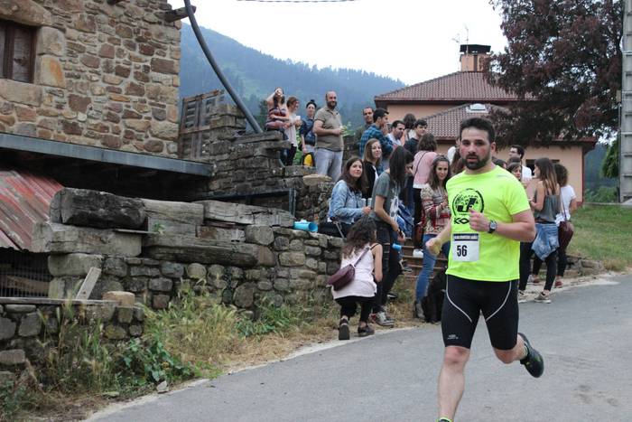 Auzoko mendiak zeharkatu zit 118 1498471787915