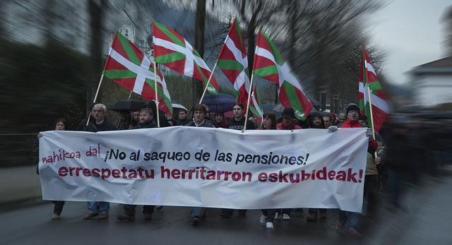 Murrizketen aurkako grebaren harira hainbat deialdi egin dituzte